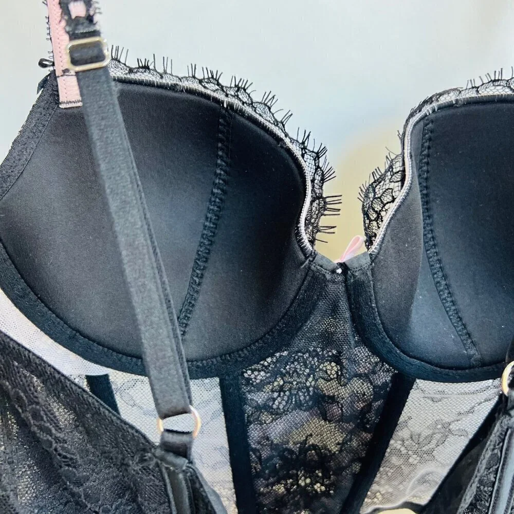 Victoria's Secret NWT lightly lined corset lace top, Black/pink, Size M